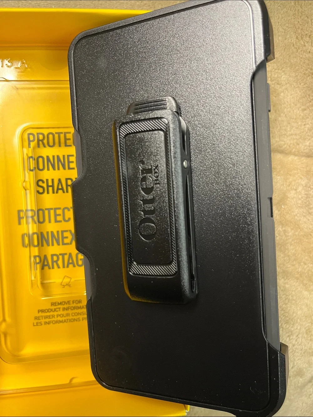 OtterBox Defender Series Black and Yellow iPhone 8 Plus / 7 Plus Case